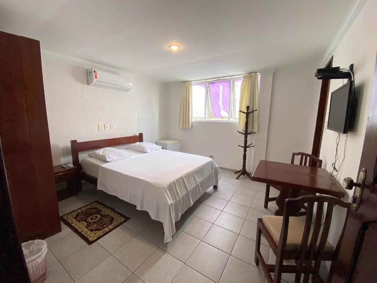 Hotel Pousada Da Praca จาบัวเทา โดส กัวราราเปส ภายนอก รูปภาพ