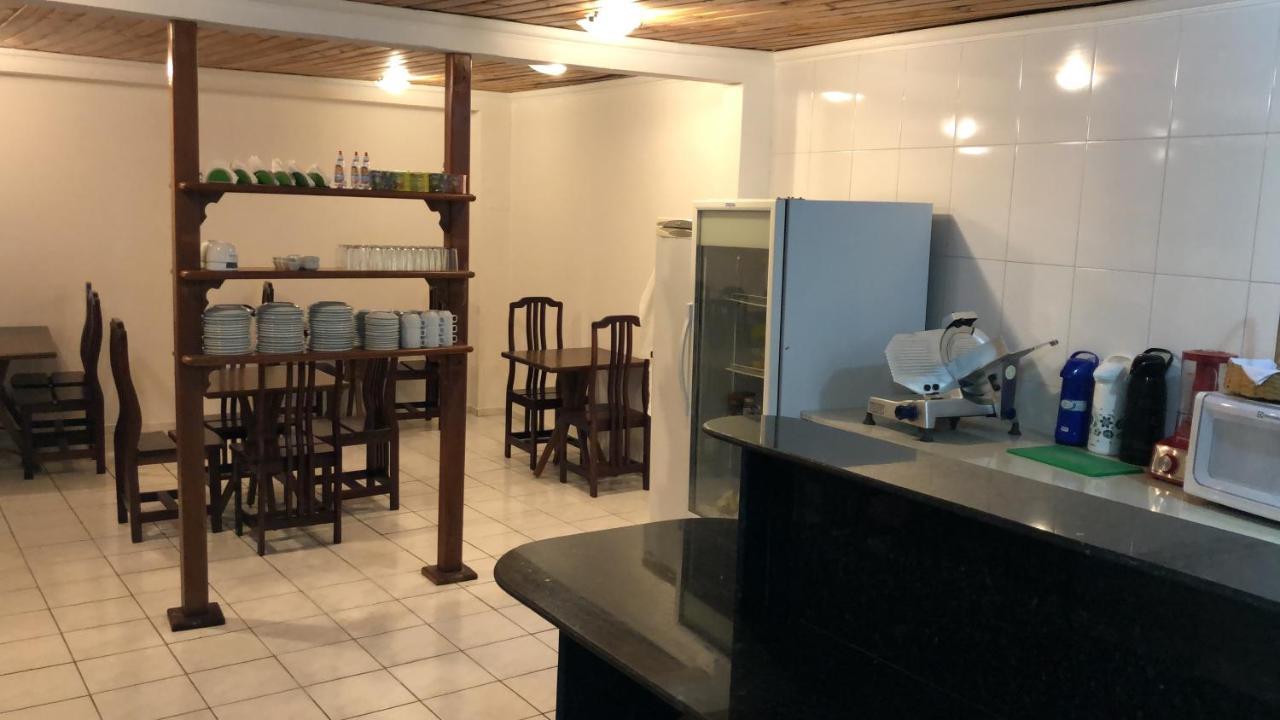 Hotel Pousada Da Praca จาบัวเทา โดส กัวราราเปส ภายนอก รูปภาพ