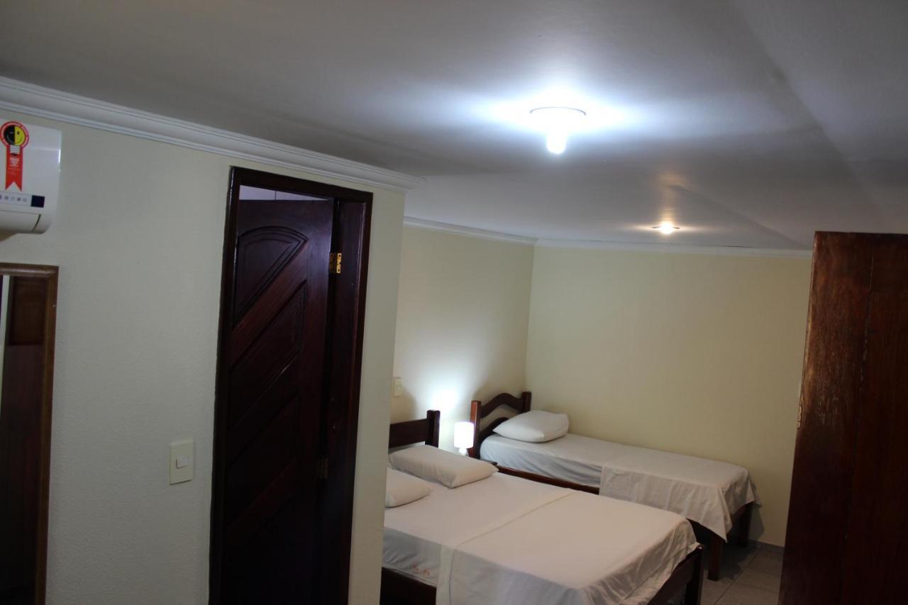 Hotel Pousada Da Praca จาบัวเทา โดส กัวราราเปส ภายนอก รูปภาพ