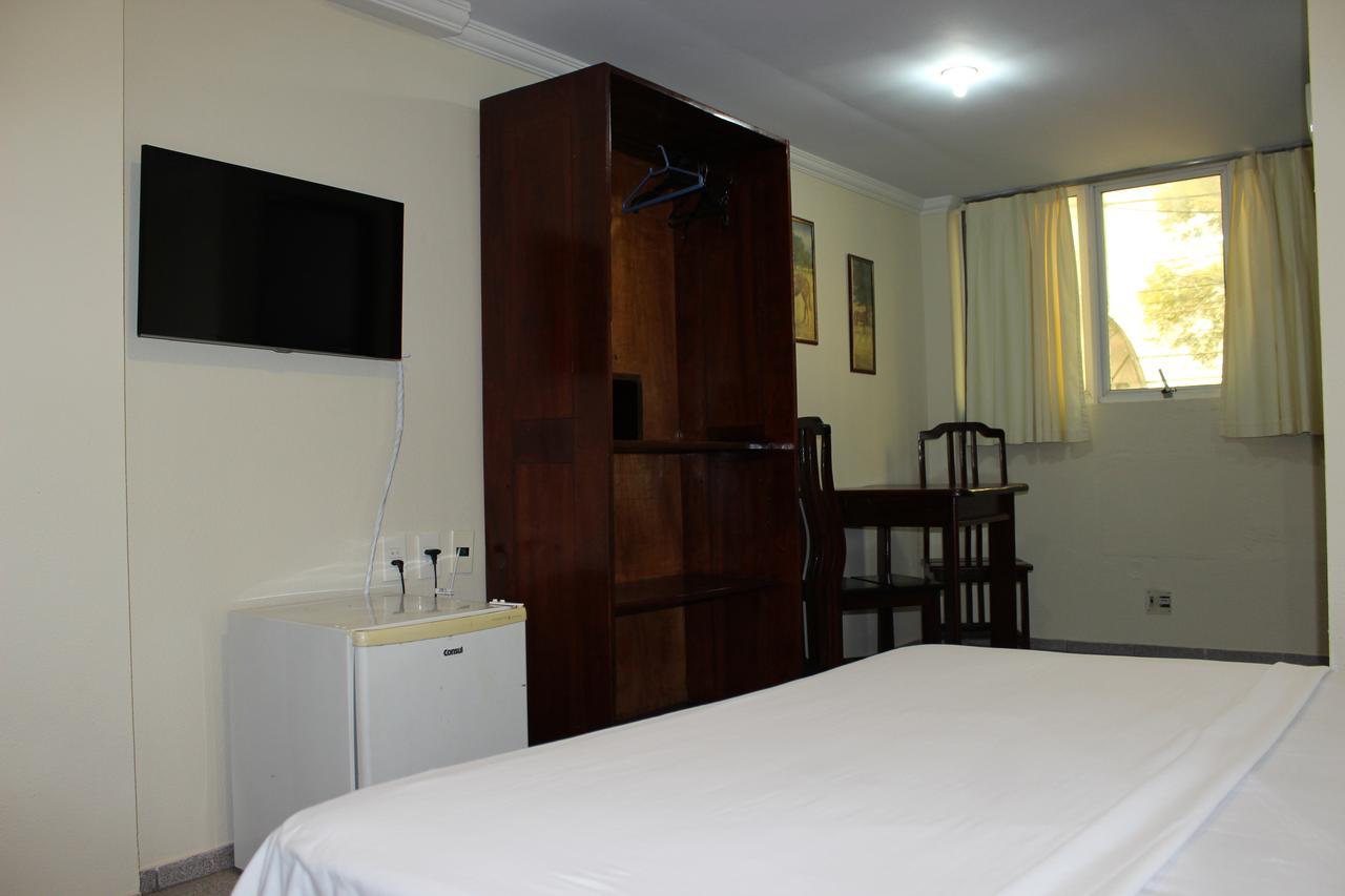 Hotel Pousada Da Praca จาบัวเทา โดส กัวราราเปส ภายนอก รูปภาพ