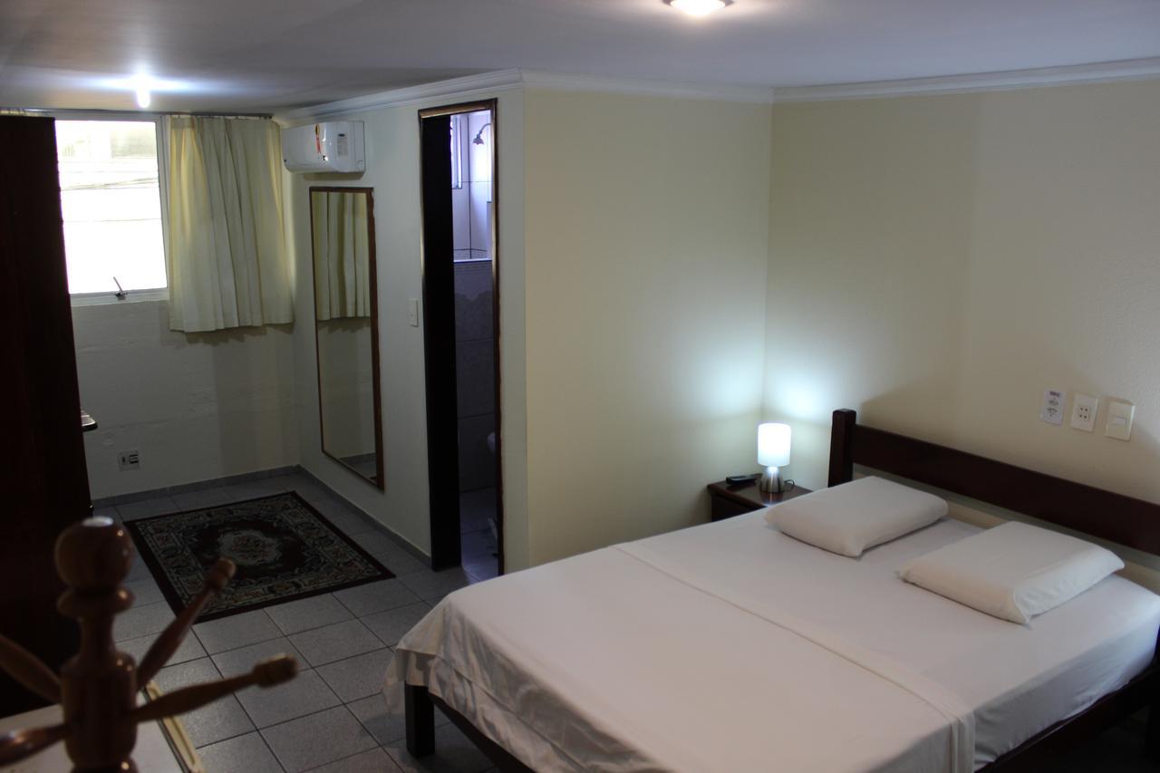 Hotel Pousada Da Praca จาบัวเทา โดส กัวราราเปส ภายนอก รูปภาพ