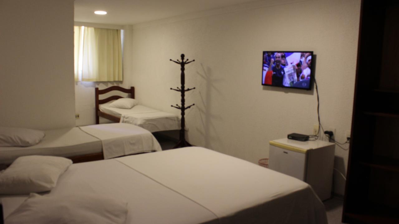 Hotel Pousada Da Praca จาบัวเทา โดส กัวราราเปส ภายนอก รูปภาพ