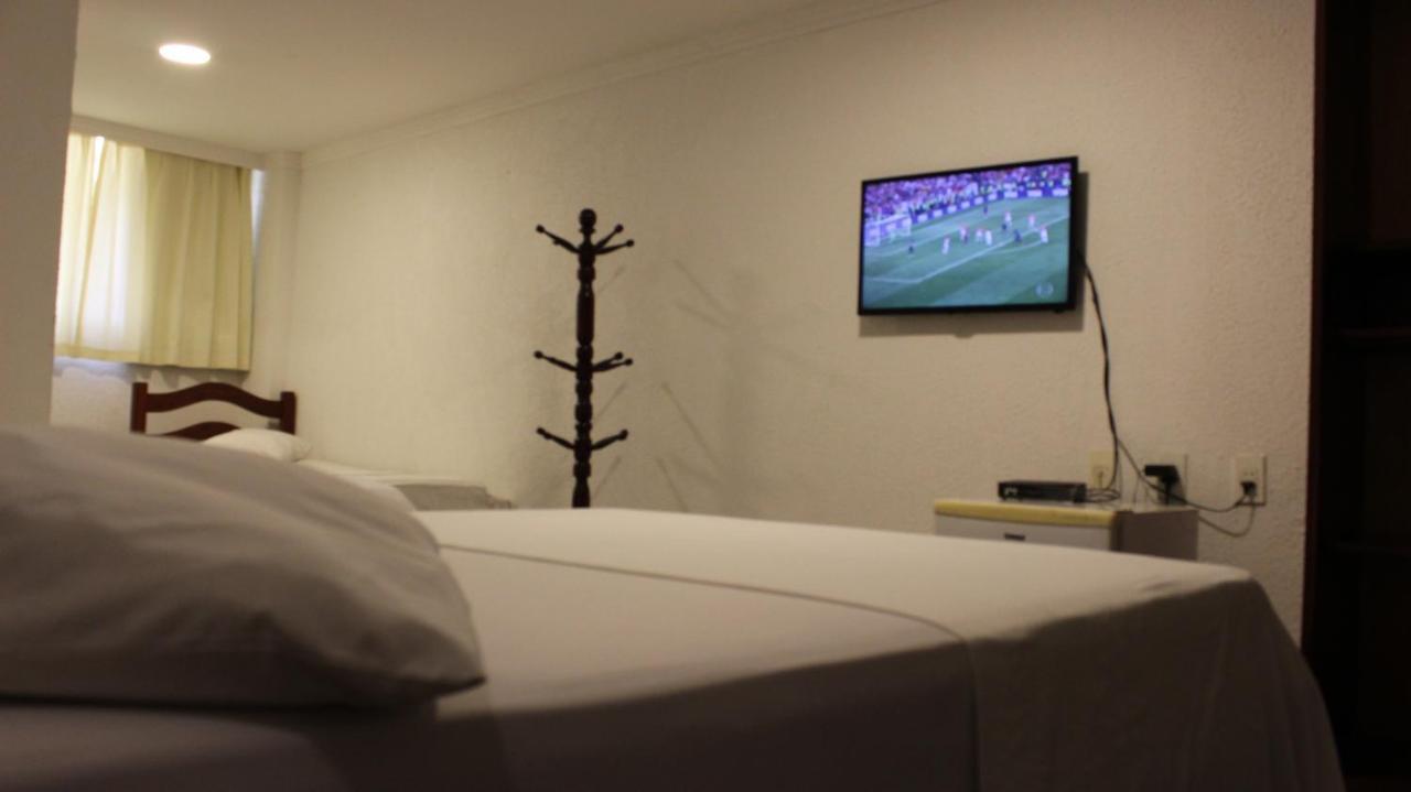 Hotel Pousada Da Praca จาบัวเทา โดส กัวราราเปส ภายนอก รูปภาพ