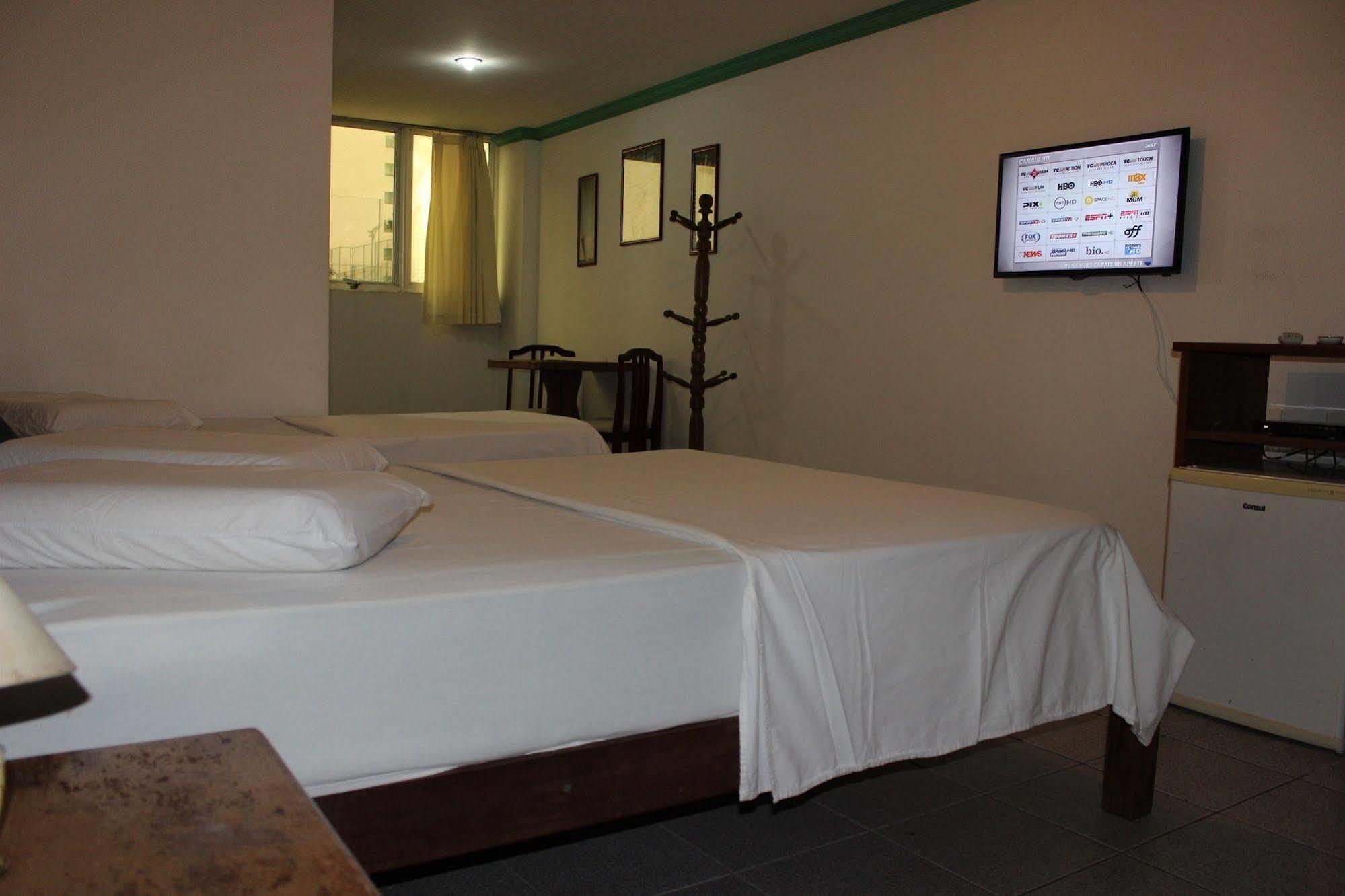 Hotel Pousada Da Praca จาบัวเทา โดส กัวราราเปส ภายนอก รูปภาพ